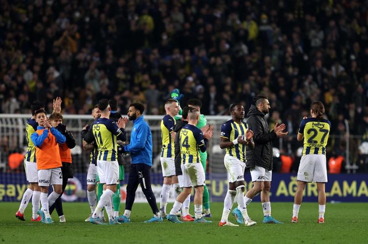 Fenerbahçe Ein Punkt der die kleine Aufholjagd einleiten könnte